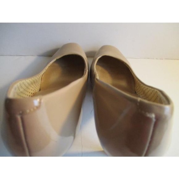 *Madden Girl Tan Beige Patent Getta Squared Toe Pumps - Picture 6 of 10